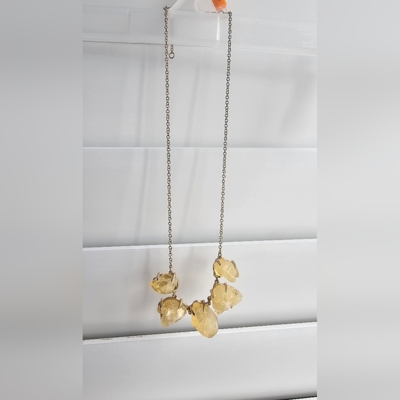 Short Necklace Jewelry 5 Crystals Acrylic Yellow Golden - Picture 2 of 2